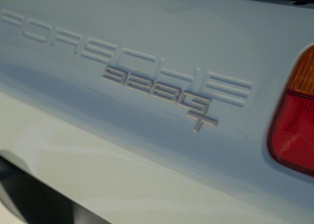 Photo of 1991 White Porsche 928