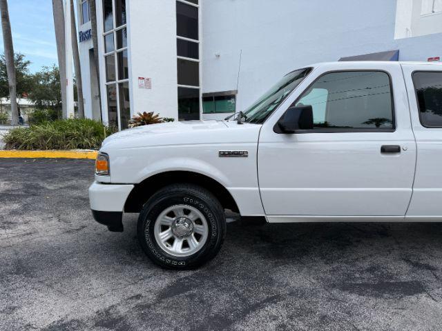 Photo of 2009 Oxford White Clearcoat Ford Ranger