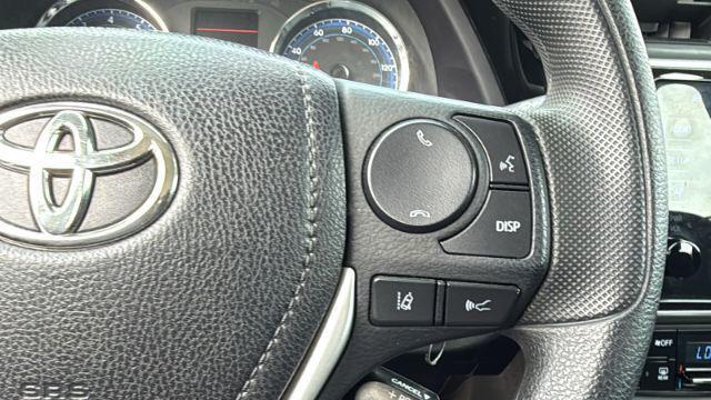 Photo of 2019 White Toyota Corolla
