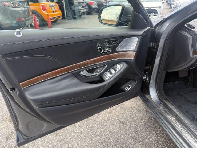 Photo of 2018 Gray Mercedes-Benz S-Class