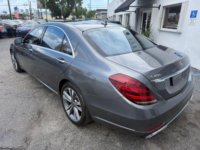 Photo of 2018 Gray Mercedes-Benz S-Class