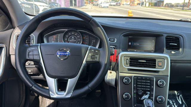 Photo of 2015 Black Volvo V60