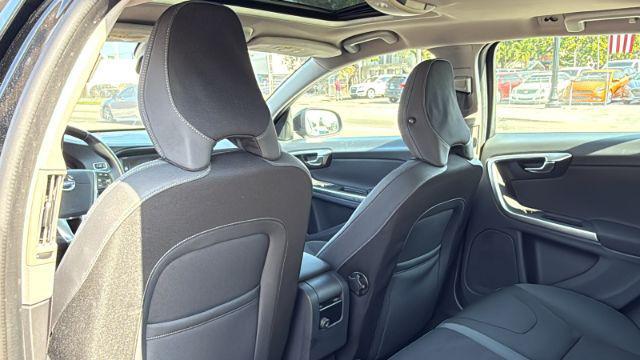 Photo of 2015 Black Volvo V60