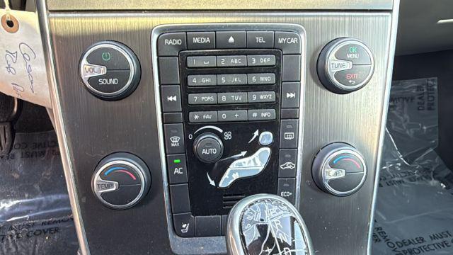 Photo of 2015 Black Volvo V60