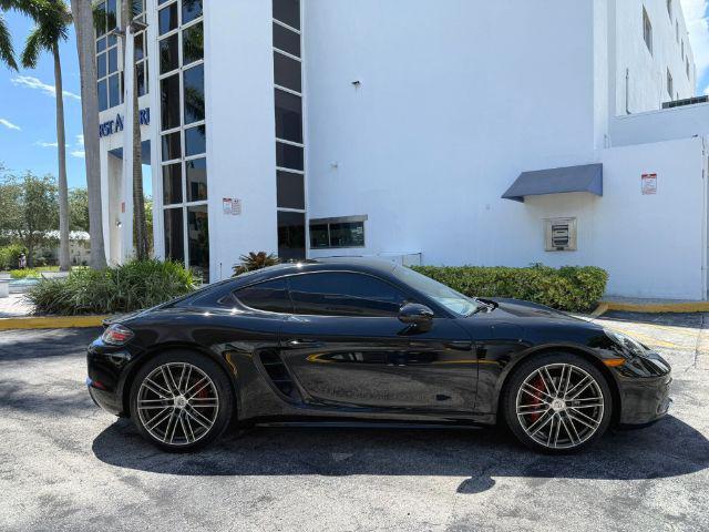 Photo of 2018 Black Porsche 718 Cayman