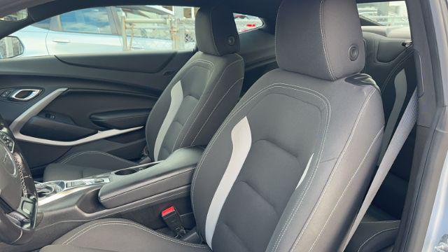 Photo of 2018 Silver Ice Metallic Chevrolet Camaro