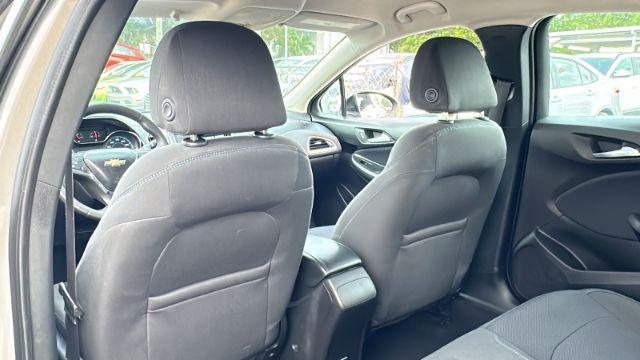 Photo of 2017 Pepperdust Metallic Chevrolet Cruze