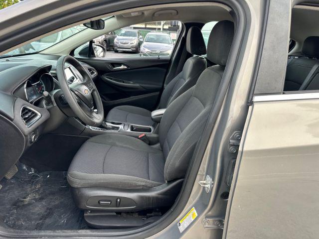 Photo of 2017 Pepperdust Metallic Chevrolet Cruze