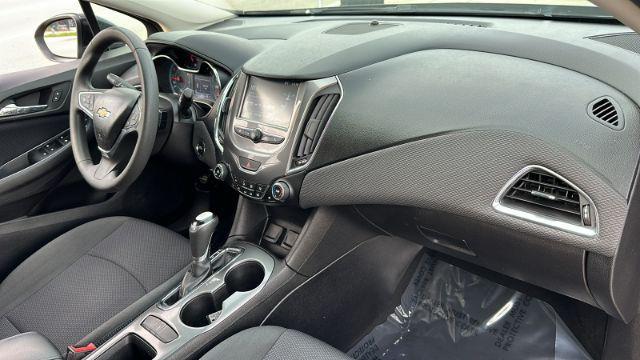 Photo of 2017 Pepperdust Metallic Chevrolet Cruze