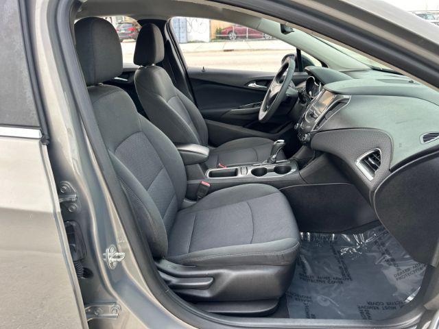Photo of 2017 Pepperdust Metallic Chevrolet Cruze