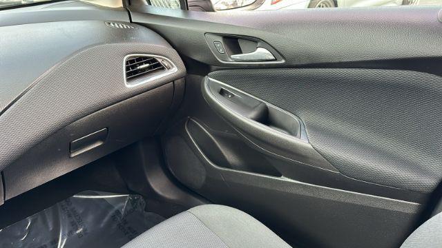 Photo of 2017 Pepperdust Metallic Chevrolet Cruze