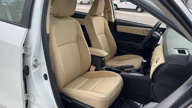Photo of 2019 Super White Toyota Corolla