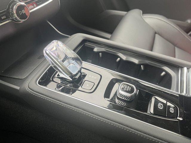 Photo of 2025 Crystal White Pearl Volvo XC90 Plug-In Hybrid