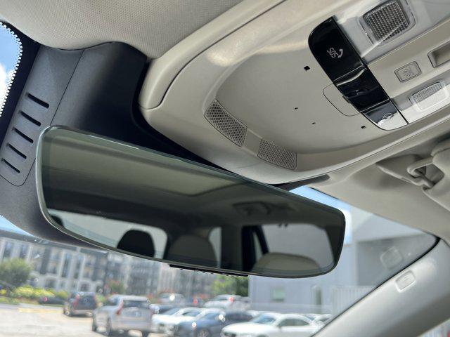 Photo of 2026 Crystal White Volvo XC90 Plug-In Hybrid