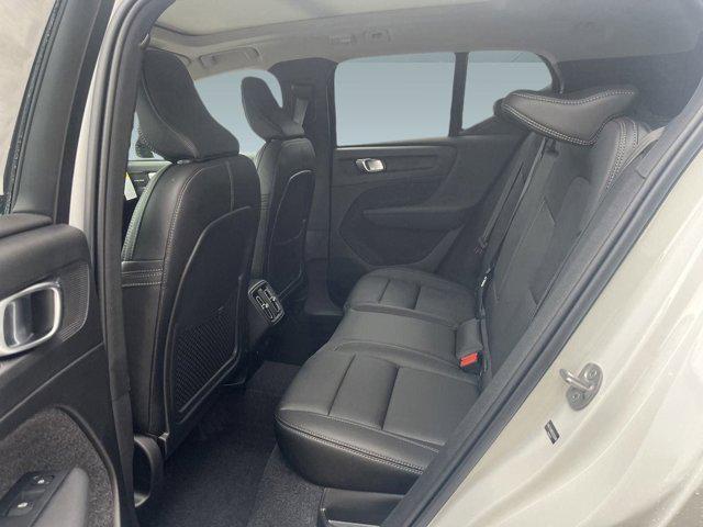 Photo of 2025 Crystal White Pearl Volvo XC40