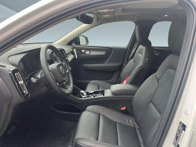 Photo of 2025 Crystal White Pearl Volvo XC40