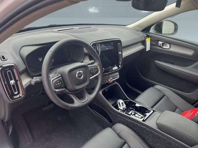 Photo of 2025 Crystal White Pearl Volvo XC40