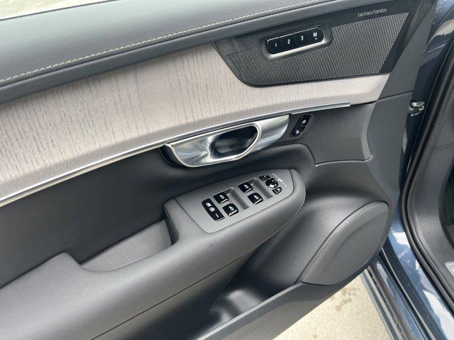 Photo of 2025 Denim Blue Metallic Volvo XC90 Plug-In Hybrid