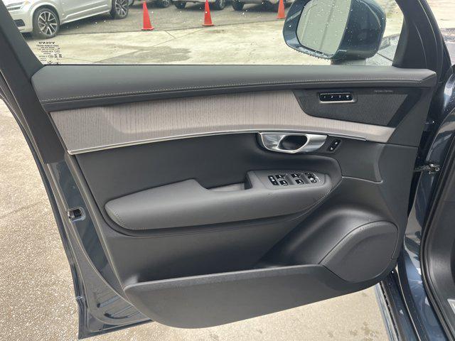 Photo of 2025 Denim Blue Metallic Volvo XC90 Plug-In Hybrid