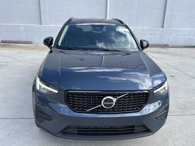 Photo of 2026 Denim Blue Volvo XC40