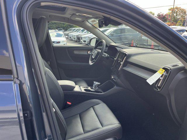 Photo of 2026 Denim Blue Volvo XC40