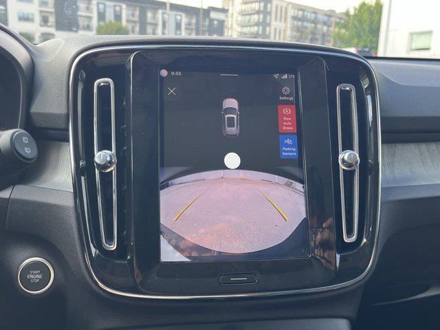 Photo of 2026 Denim Blue Volvo XC40