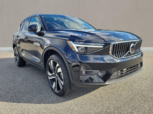 Photo of 2025 Onyx Black Metallic Volvo XC40