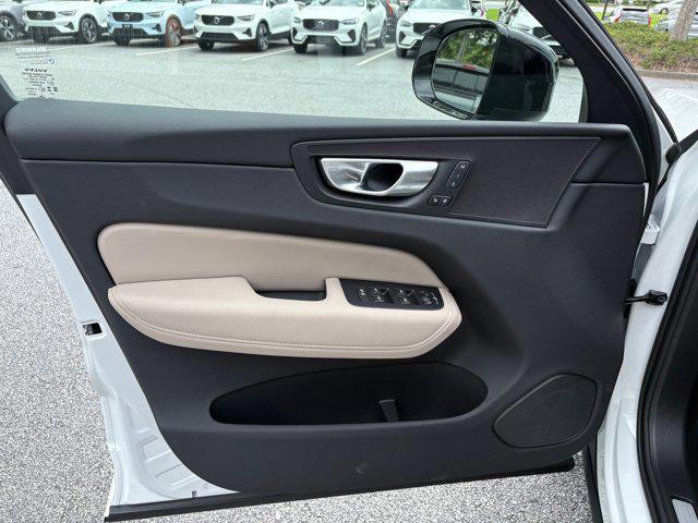 Photo of 2026 Crystal White Metallic Volvo XC60