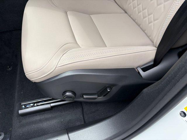 Photo of 2026 Crystal White Metallic Volvo XC60