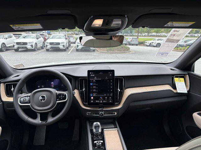 Photo of 2026 Crystal White Metallic Volvo XC60