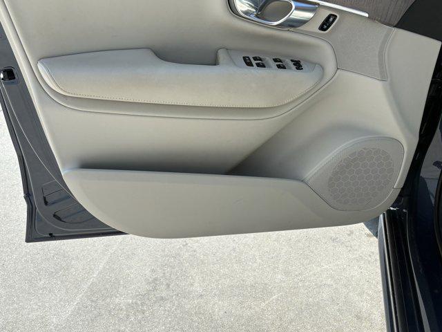 Photo of 2023 Denim Blue Metallic Volvo XC90