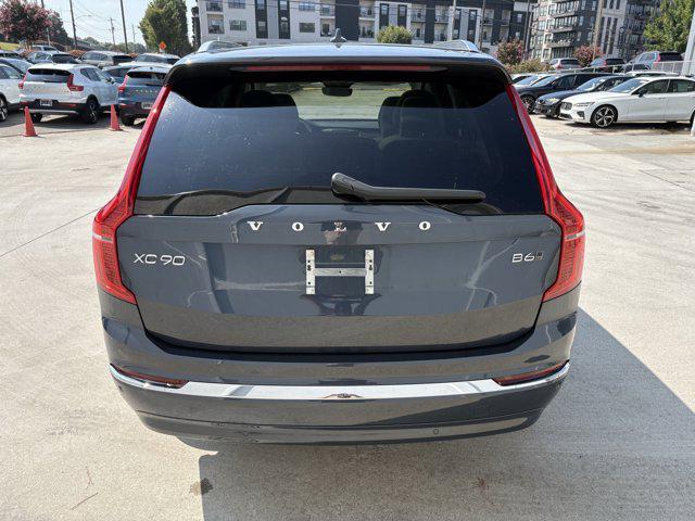 Photo of 2023 Denim Blue Metallic Volvo XC90