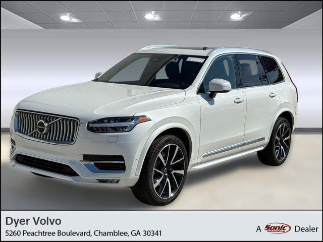 Photo of 2023 Crystal White Metallic Volvo XC90