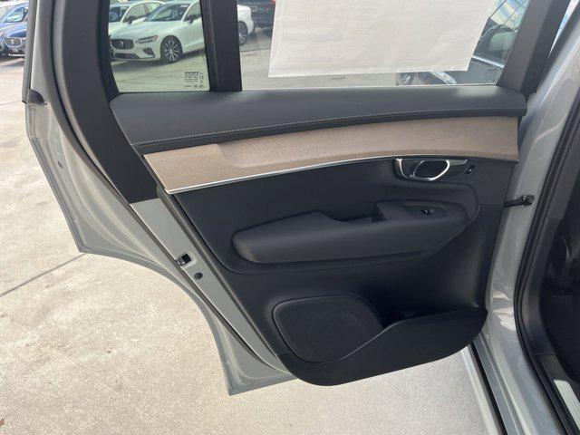 Photo of 2025 Vapour Grey Metallic Volvo XC90 Plug-In Hybrid