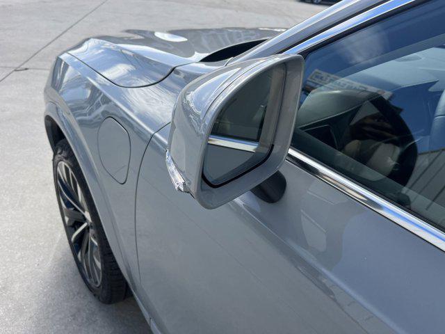 Photo of 2025 Vapour Grey Metallic Volvo XC90 Plug-In Hybrid