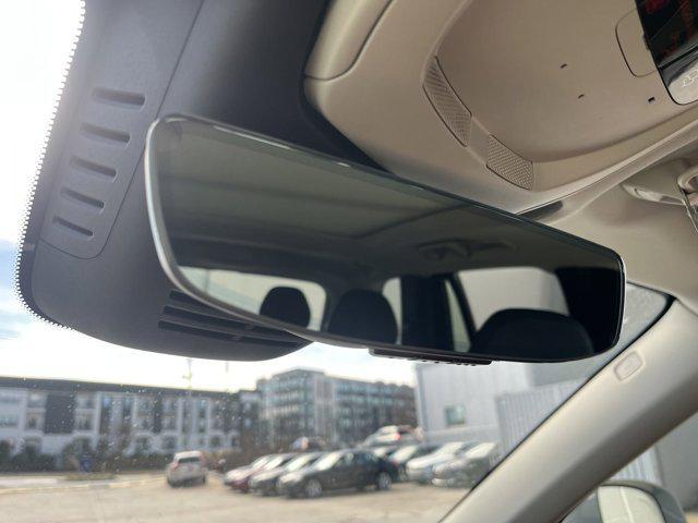 Photo of 2025 Vapour Grey Metallic Volvo XC90 Plug-In Hybrid
