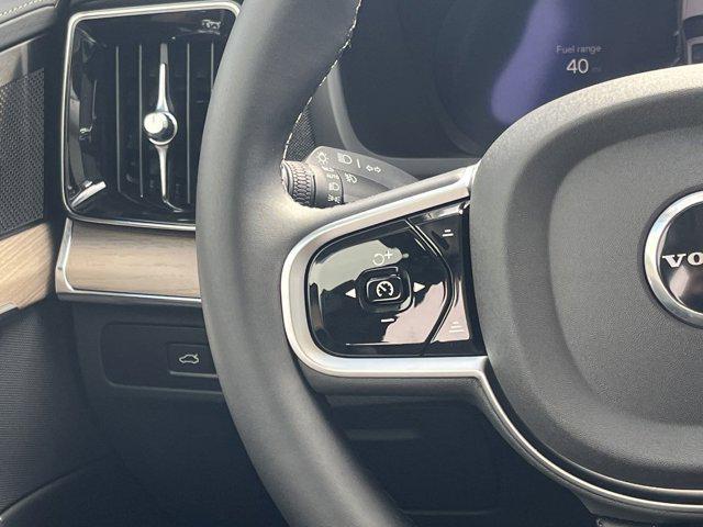 Photo of 2025 Vapour Grey Metallic Volvo XC90 Plug-In Hybrid