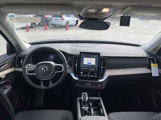Photo of 2025 Vapour Grey Metallic Volvo XC90 Plug-In Hybrid