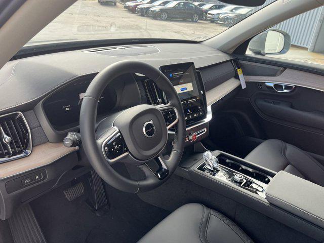 Photo of 2025 Vapour Grey Metallic Volvo XC90 Plug-In Hybrid