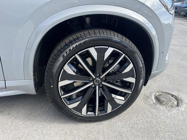 Photo of 2025 Vapour Grey Metallic Volvo XC90 Plug-In Hybrid
