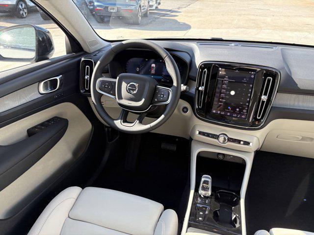 Photo of 2026 Vapour Grey Volvo XC40
