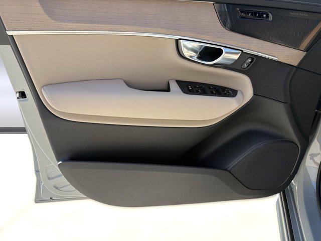Photo of 2026 Vapour Grey Volvo XC90