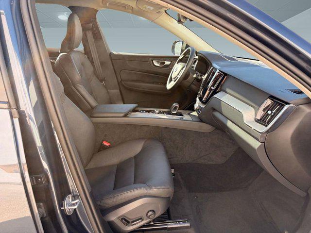 Photo of 2025 Denim Blue Metallic Volvo XC60