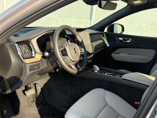 Photo of 2026 Aurora Silver Volvo XC60