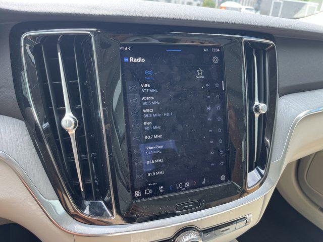 Photo of 2024 Crystal White Metallic Volvo S60