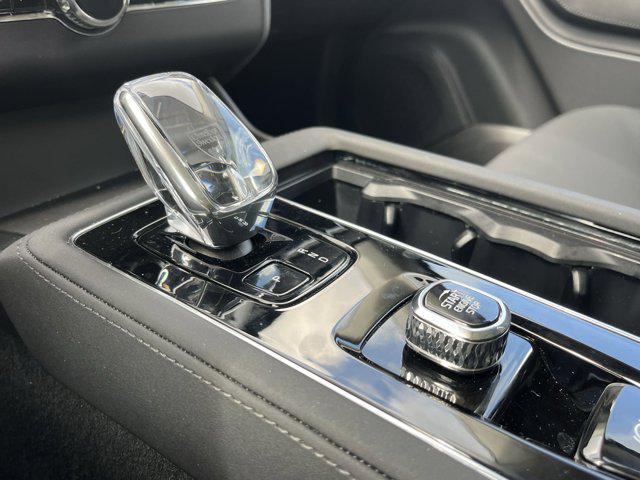 Photo of 2025 Denim Blue Metallic Volvo XC90