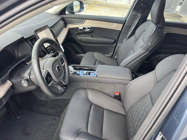 Photo of 2025 Denim Blue Metallic Volvo XC90