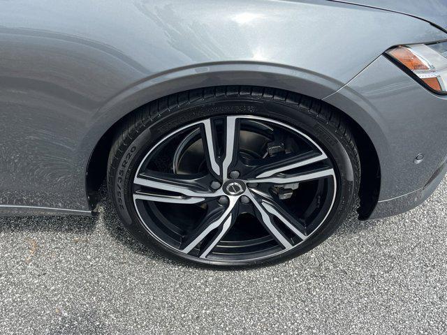Photo of 2019 Osmium Grey Metallic Volvo V90