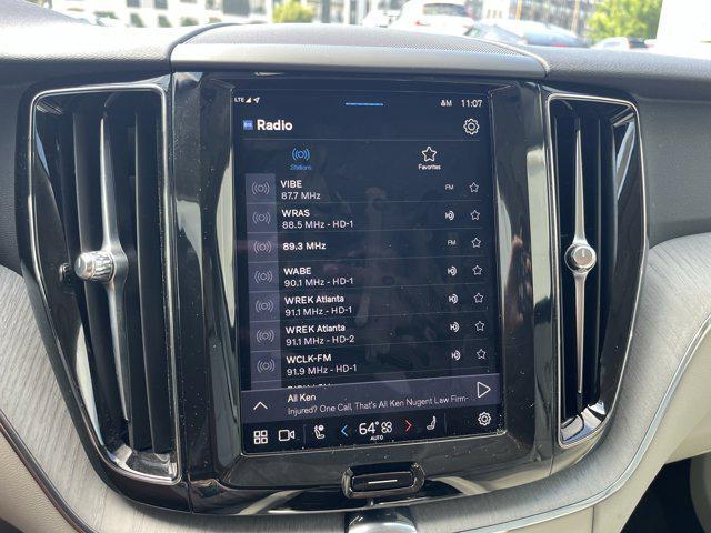 Photo of 2024 Crystal White Metallic Volvo XC60