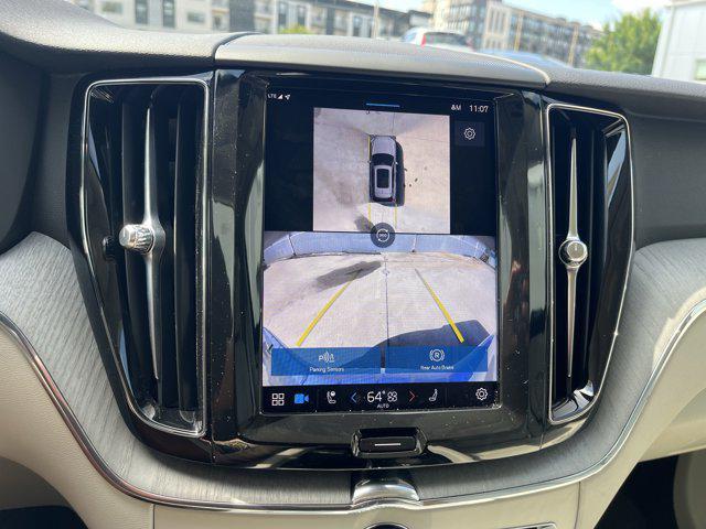 Photo of 2024 Crystal White Metallic Volvo XC60